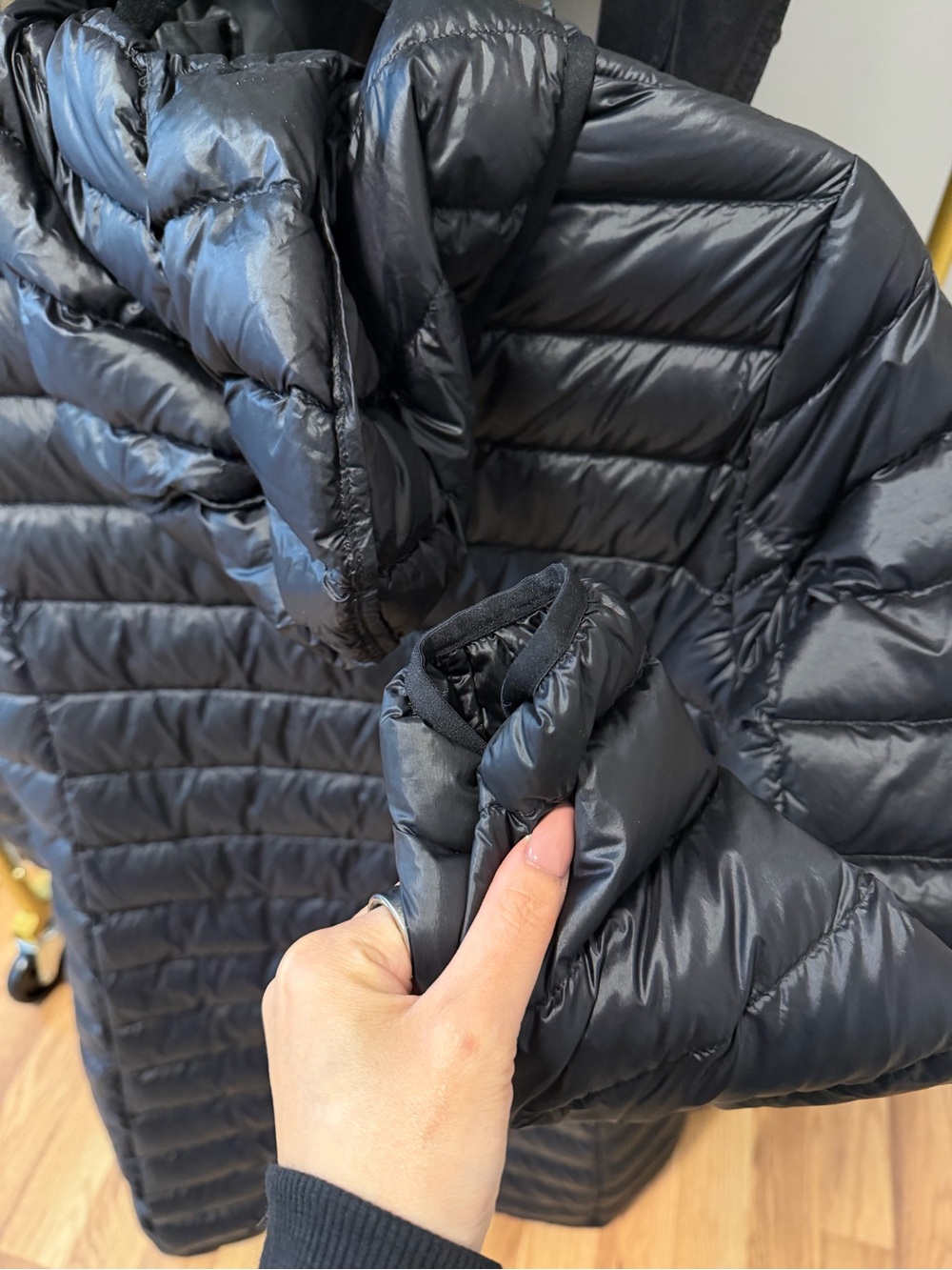 Aritzia the foundation puffer packable jacket size small - Picture 5 of 6
